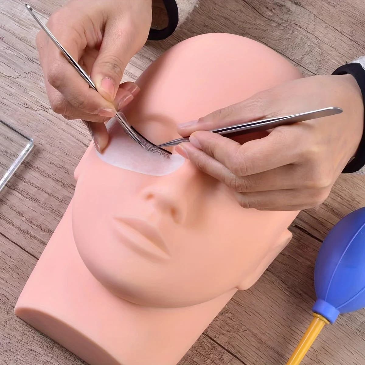 Cabeça de treinamento de cílios Pro - grau de salão para extensões de cílios |   Textura de pele realista, modelo de prática portátil para