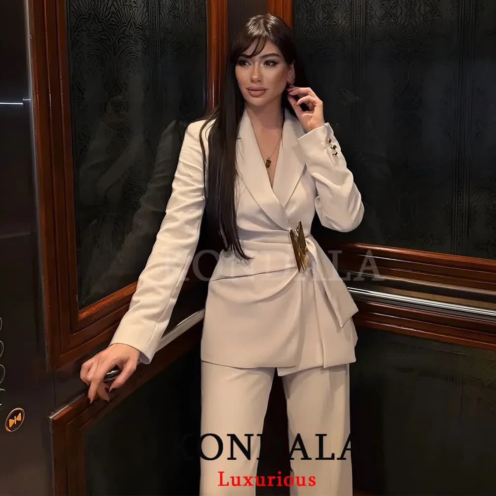 Conjunto Feminino Elegante KONDALA: Blazer Branco de Manga Longa e Calça com Zíper - Moda Primavera Verão 2026