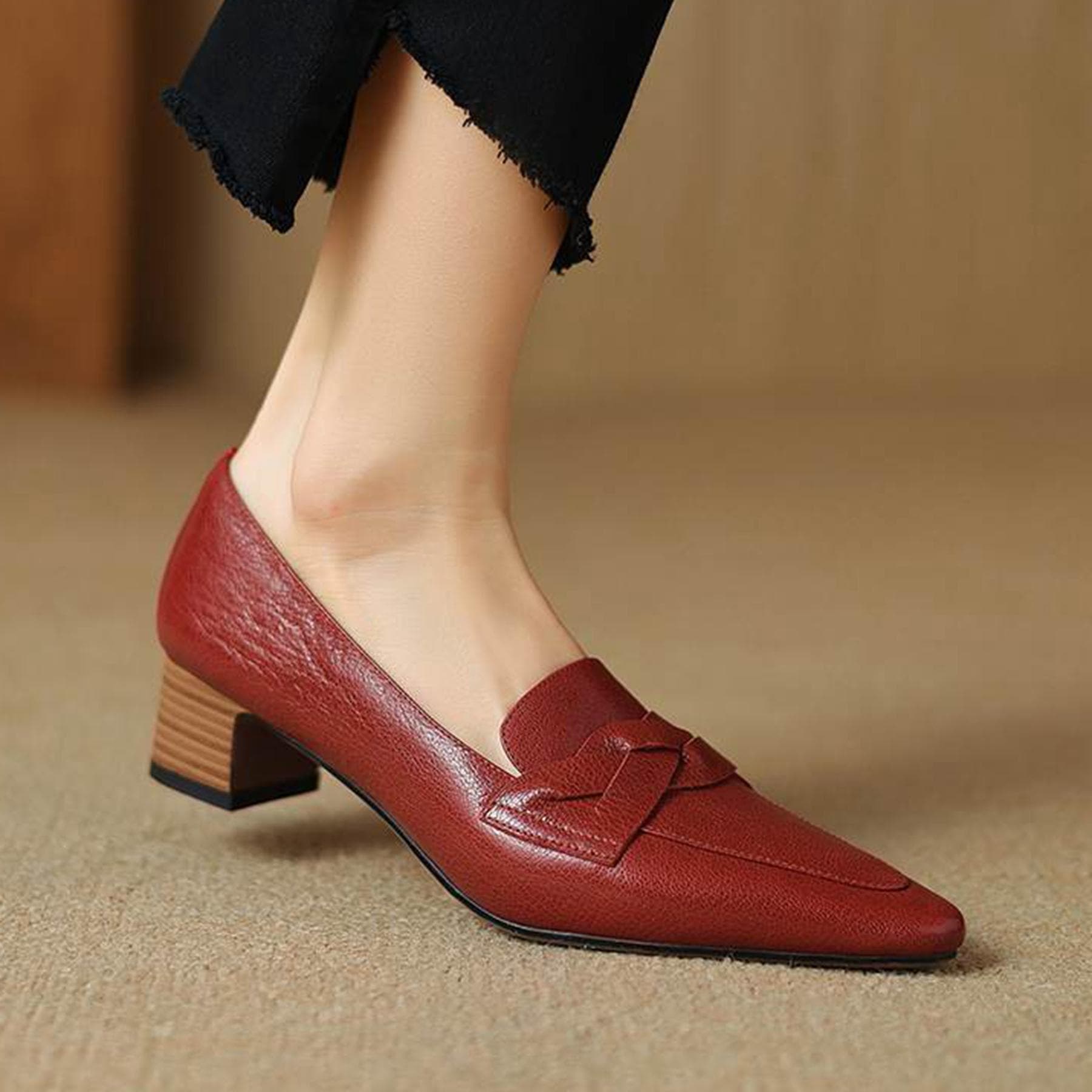 Krazing Pot Sapatos de salto médio de pele de carneiro bico fino primavera tamanho grande 42 elegantes bombas femininas cm alperce