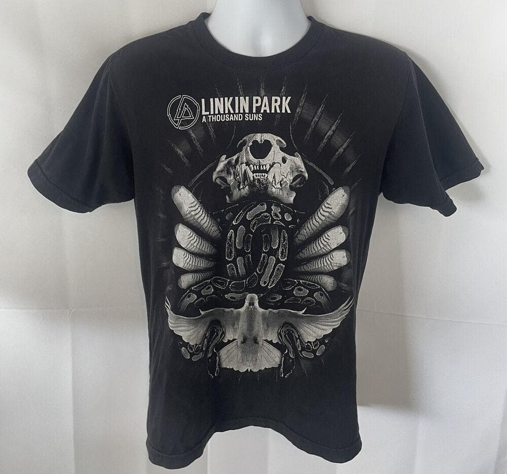 Camiseta unissex preta dupla face do Linkin Park A Thousand Suns cm