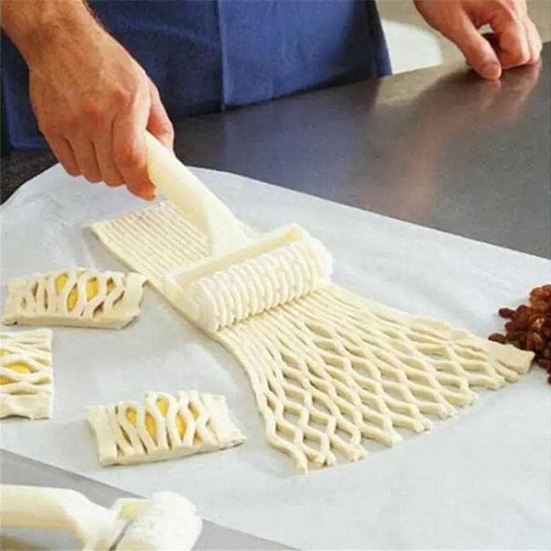 High Quality Pie Pizza Cookie Cutter Pastry Plastic Baking Tools Bakeware Embossing Dough Roller Lattice Cutter Craft Small Size KTY
