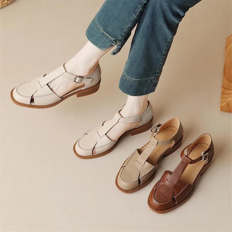 Moda Verão 2025 Sandálias de Couro Bico Redondo Sandálias Femininas Salto Bloco Sapatos Femininos Sapatos Fechados nos Dedos para Mulheres Sapatos