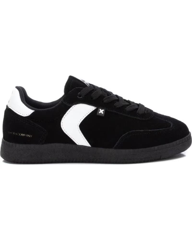 XTI SAPATILHAS CASUAIS 143397 PRETAS COM DETALHE LATERAL BRANCO NEGRO