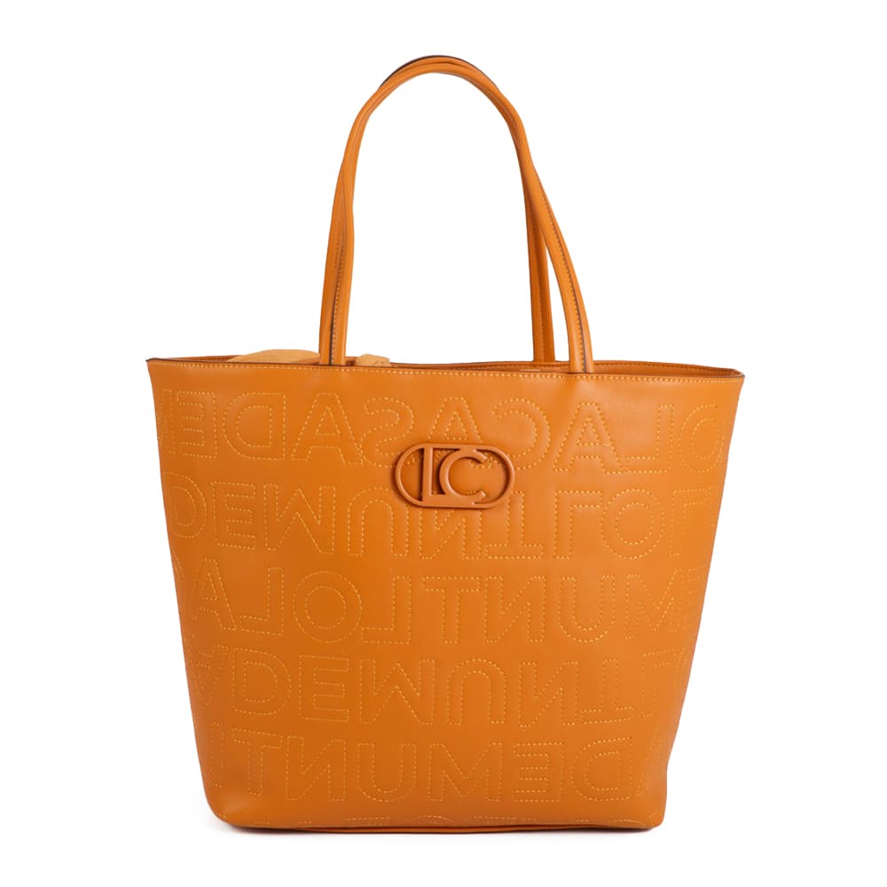 Lola Casademunt Bolsas, produtos de higiene pessoal e malas femininas Sacola de compras desestruturada com costura de monograma.