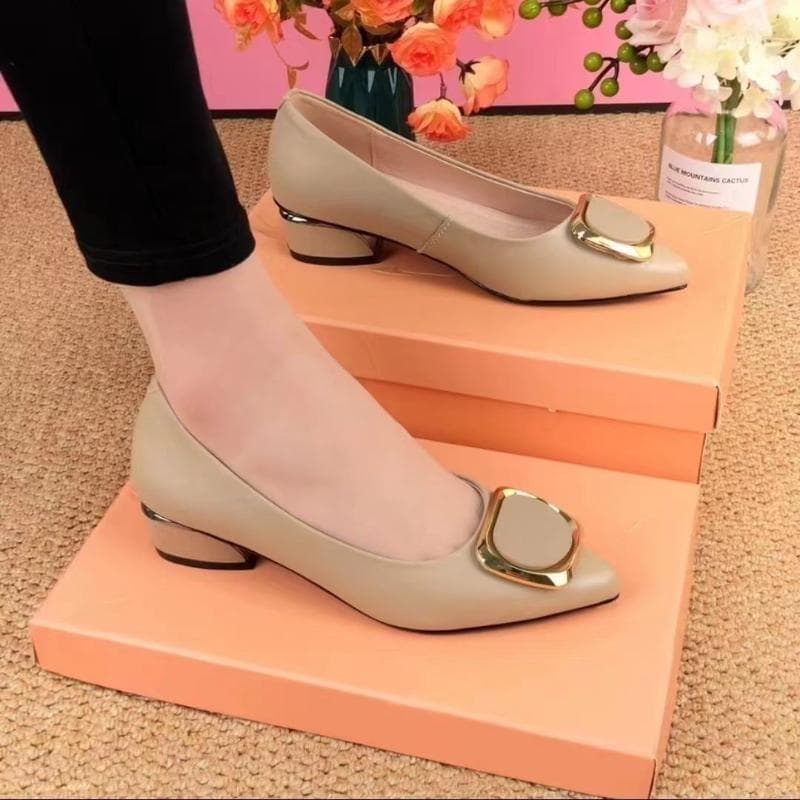 Sapatos únicos de fundo macio de verão femininos com grosso com temperamento sapatos de couro macio real boca rasa apontou sapatos de trabalho de