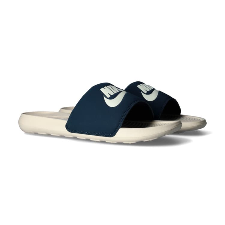 Nike Victori One