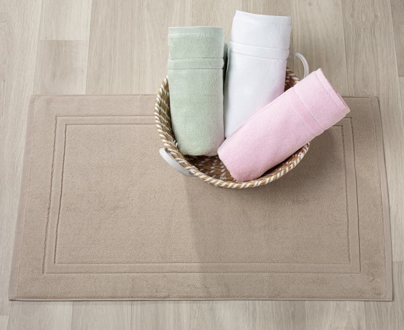 Tapetes de banho 100% algodão cor taupe qualidade premium 1.000 gr./m2: Taupe 1 tapete banho 100% algodão penteado 60x60 cm premium 1.000 gr./m2
